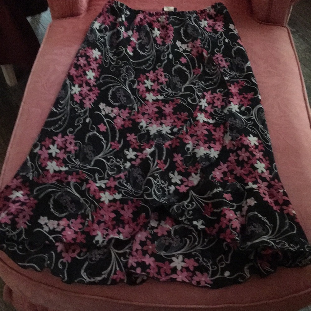 Ruffled skirt